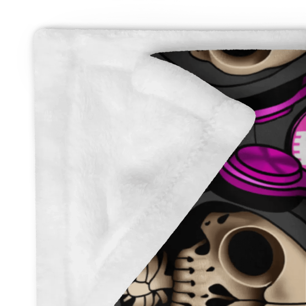 Blanket product image (24)