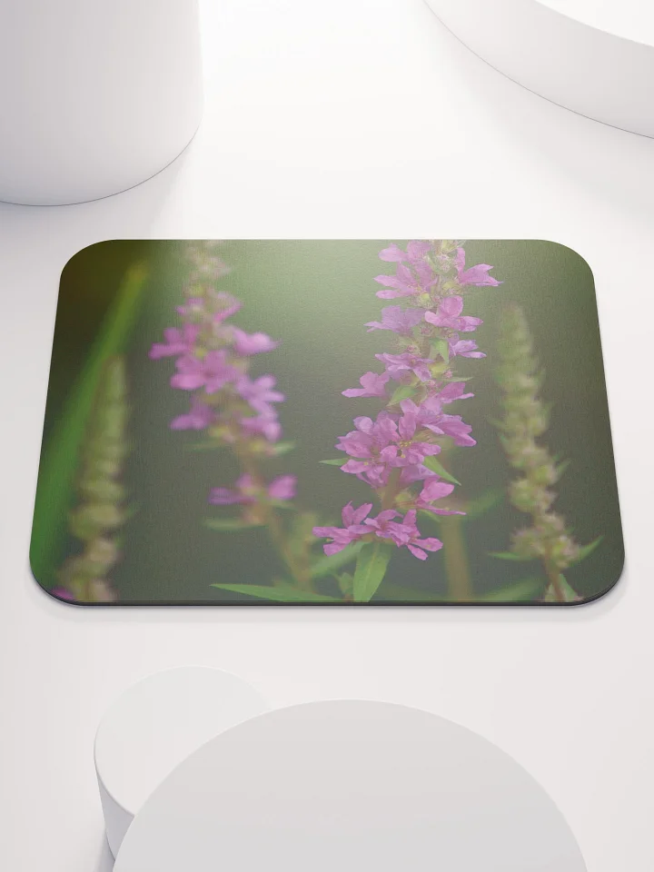 Mauspad - Violette Blüten vor dunklem Hintergrund product image (1)