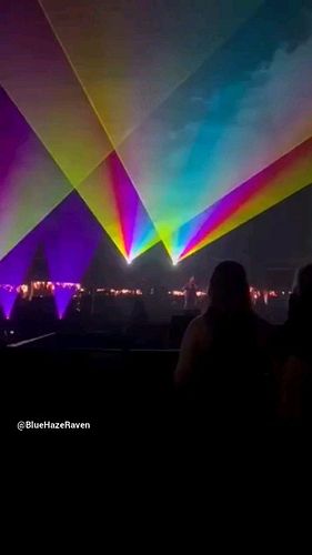 Queen's Adam Lambert sings Who Wants To Live Forever - Powerful performance #queen #adamlambert 

#liveconcert #liveperforman...