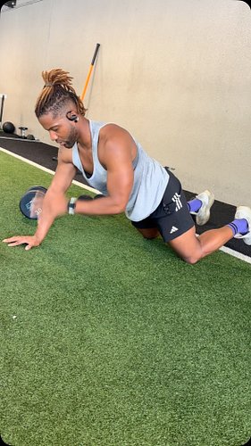 🔥 Chest and Shoulders- Rhythm Intervals (10 min total) 🔥
40s work / 20s rest — time to turn up the heat! 💪
Here’s your flow:
...
