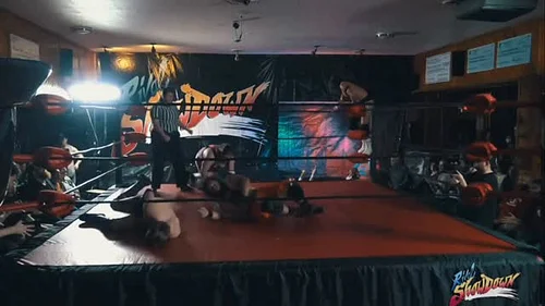 I’ll deadlift German suplex anyone. @rival.showdown.pw is up on @independentwrestlingtv !!! Check out the full show! 

#wrest...