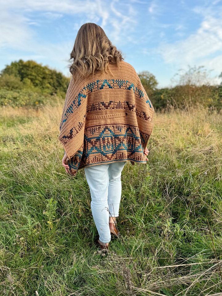 Labyrinth Poncho Adult Sizes XS to 5XL, Mosaic Crochet Poncho Pattern PDF product image (1)