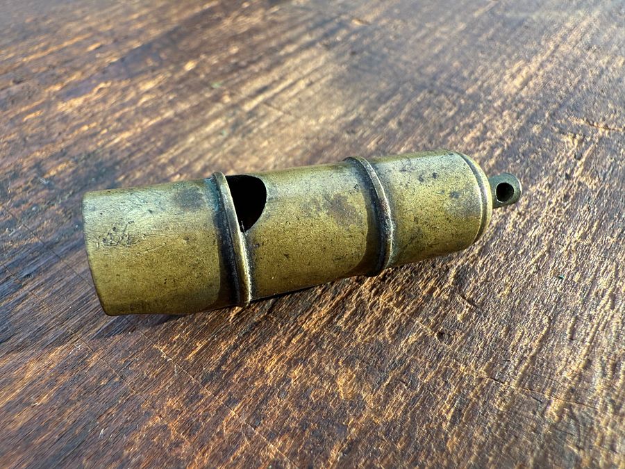 🎎 Antique Japanese Brass Whistle – Likely Taisho-Era Instructor or Military Use – Japan Antique Roadshow product image (3)