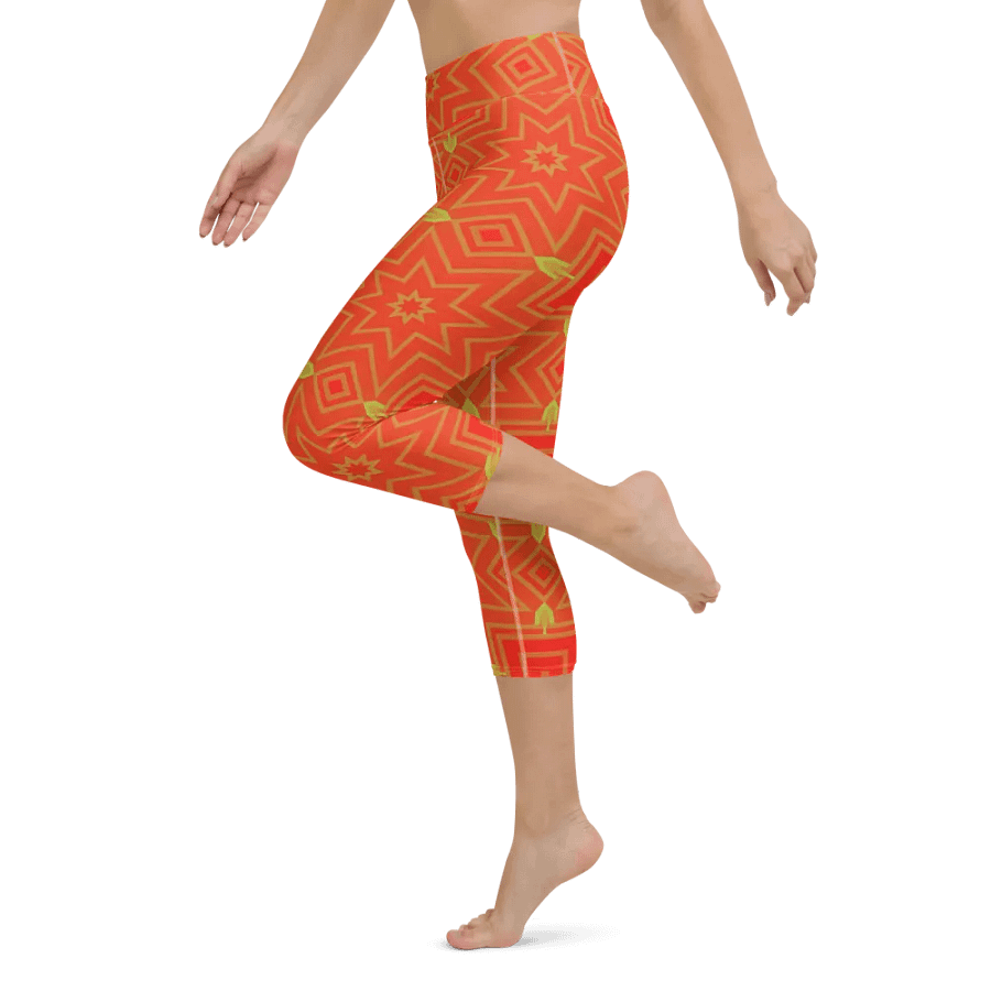 Modern Maze Capri Leggings product image (11)