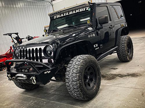 Took the JK back to @allouttintandcustoms to get the front windows tinted to 15% and it looks absolutely perfect matching the...