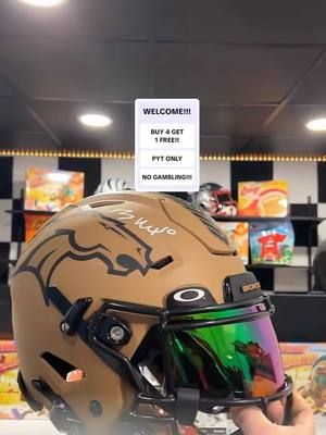 Nothing better than hitting a Bronco GOAT and living in Colorado! @therealautograph bringing the heat! Join us Thursday- Tuesday for fire breaks!#fyp #foryou #thehobby #nfl #broncos