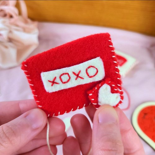 New video up on my channel! Let's enjoy a cozy February afternoon together making these adorable DIY Valentine felt love lett...