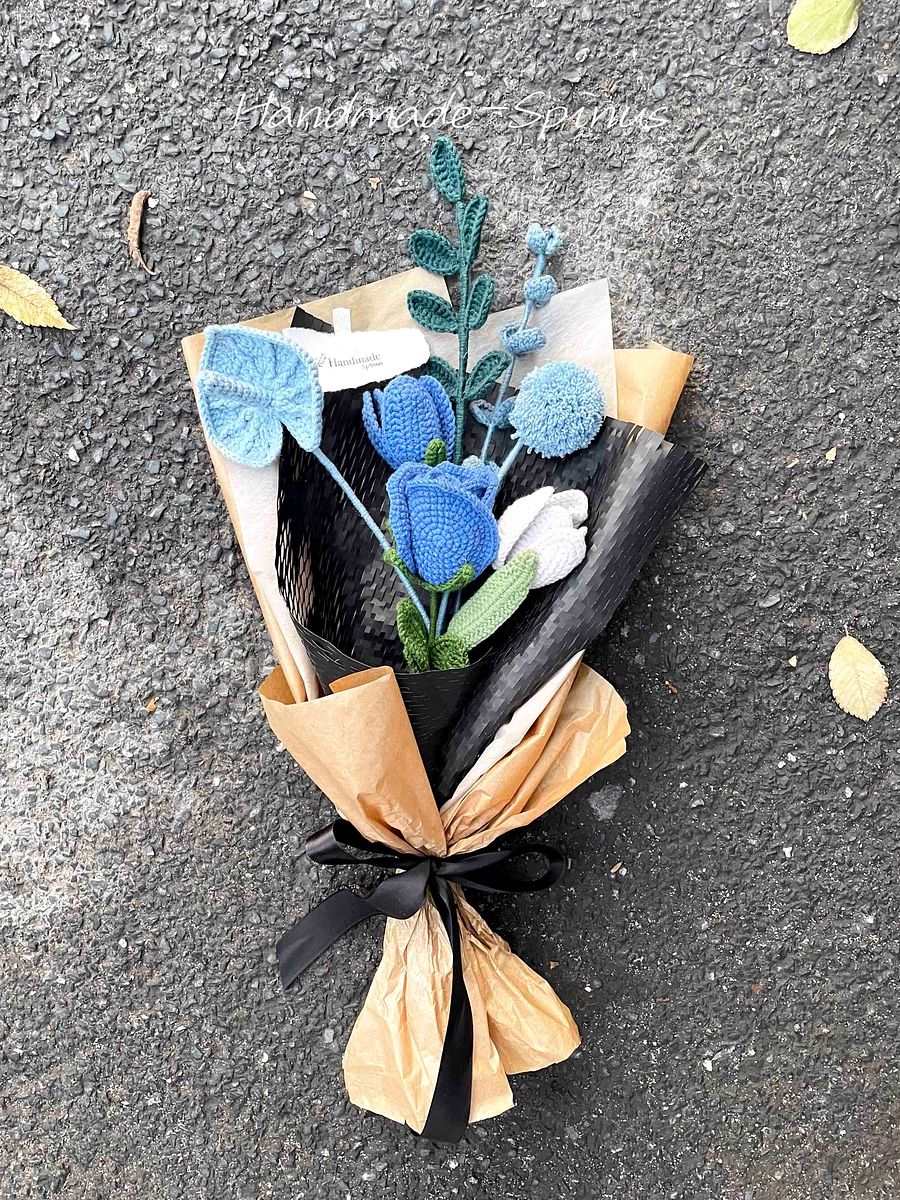 Greyblue Palm Crochet Knit Bouquet product image (4)