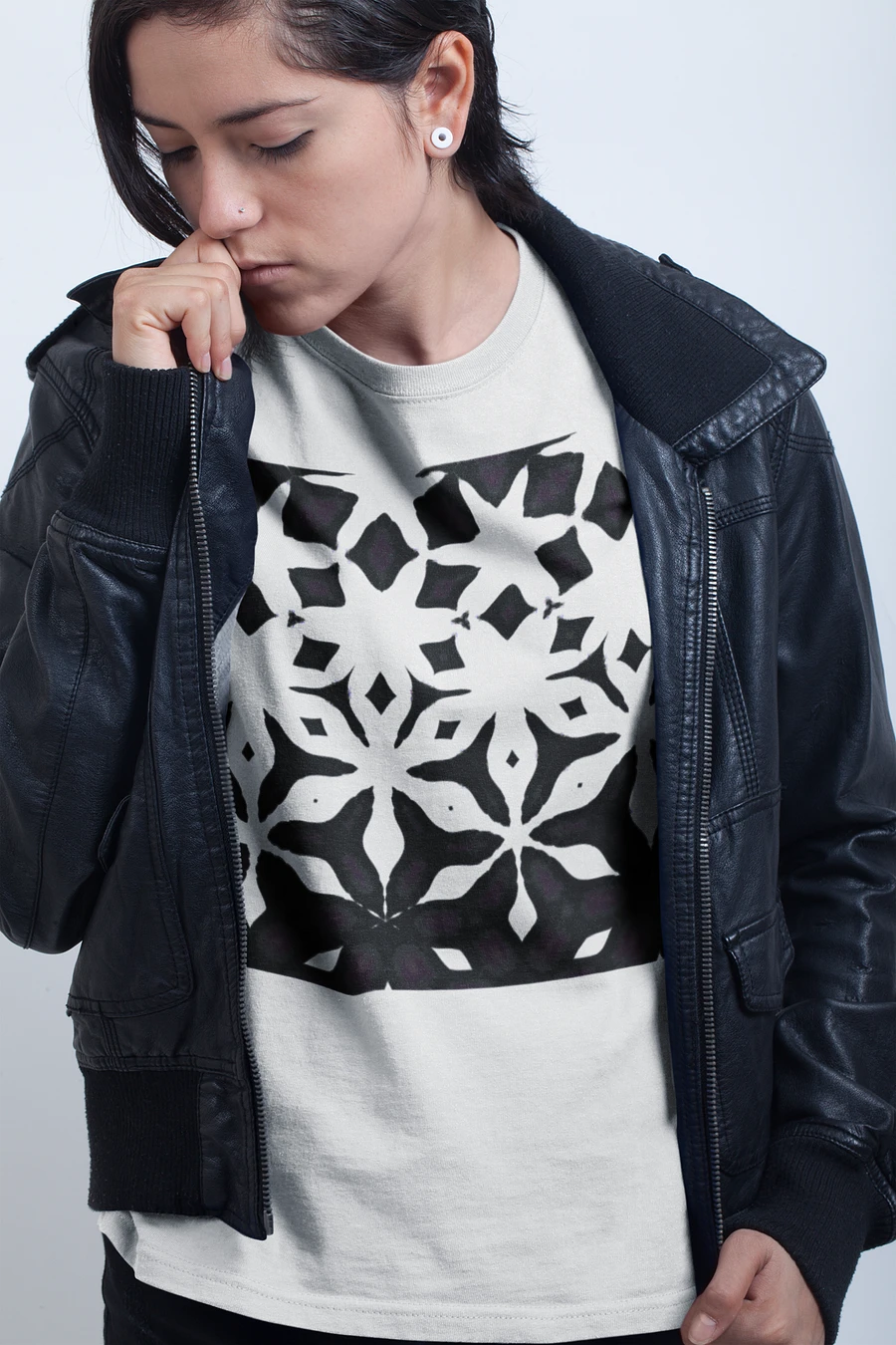 Abstract Black and White Shapes Pattern Women's White T Shirt product image (12)