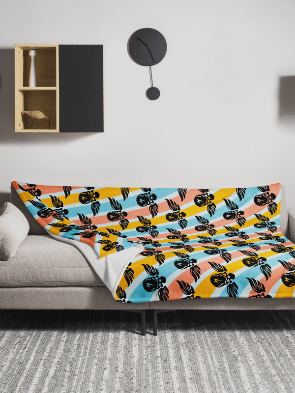 Winged Skulls Throw Blanket product image (6)
