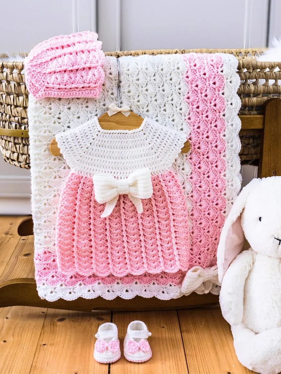 Crochet Pattern: Sweet Baby Shoes (with Bow) product image (9)