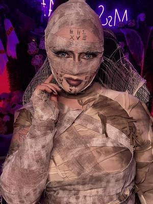 Did you fall asleep? #halloweenlook #mummy #foryoupage #trendingvideo 