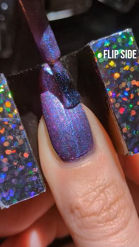sharing some unmagnetized, cat eye & velvet style swatches of @ilnp 's Illusions Collection! 🌀😍🌀
*gifted
.
.
.
.
.
.
#nailpol...