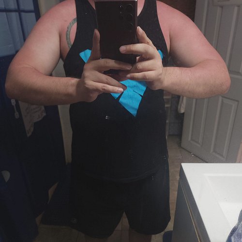 I think I maaaaaaaay have gotten just a little too much sun at the beach yesterday...(yes I was wearing sunscreen)