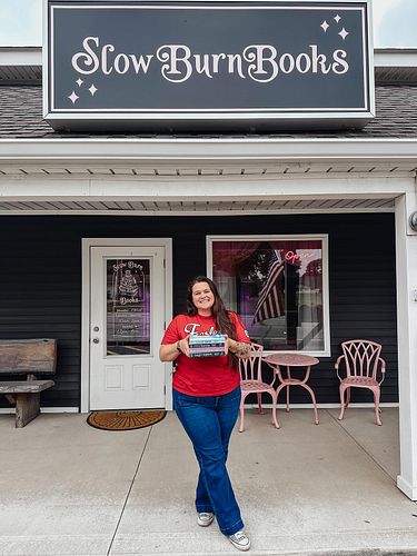 Yesterday was a dream at @slowburn_booksindiana 💕 If you haven’t visited this all romance bookstore in northern Indiana, you’...