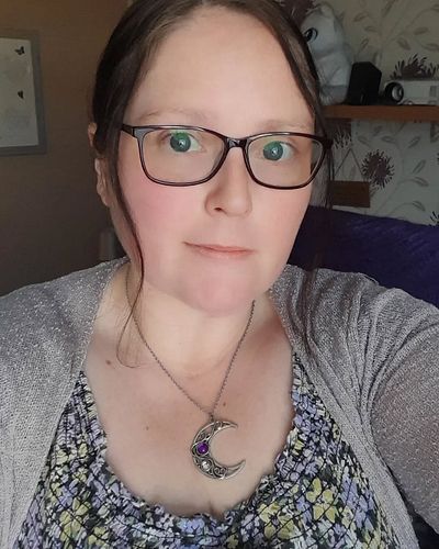 The sun is shining, and I've caved and got out my summer dresses for work.

Slowly working through a lot of shit at the momen...