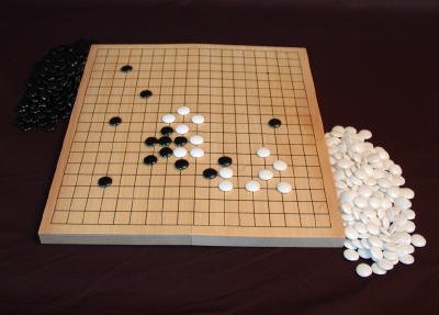 🎎 Portable Japanese Go Game Set – Folding Wooden Goban with Mini Stones – Japan Antique Roadshow product image (3)