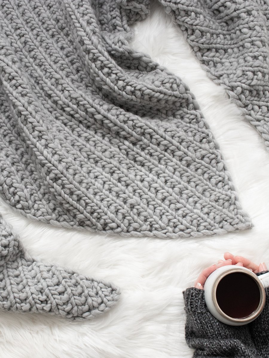 Chunky Knit Triangle Shawl Knitting Pattern PDF - Warm Hug product image (1)