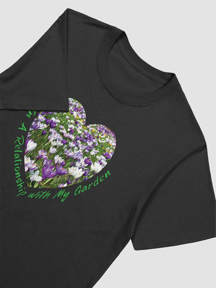 Garden Love Heart T-Shirt product image (16)