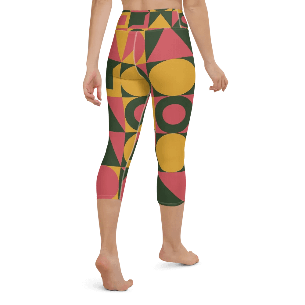 Urban Edge Retro Pattern Yoga Capri Leggings product image (3)