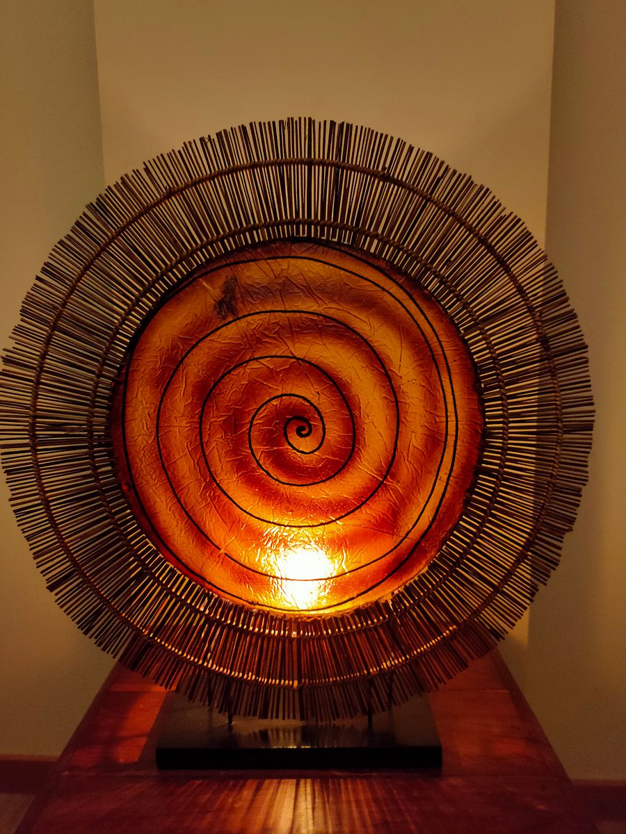 Descubra o Candeeiro Espiral – Um Símbolo de Estoicismo, Naturalidade e os Ciclos da Vida product image (4)