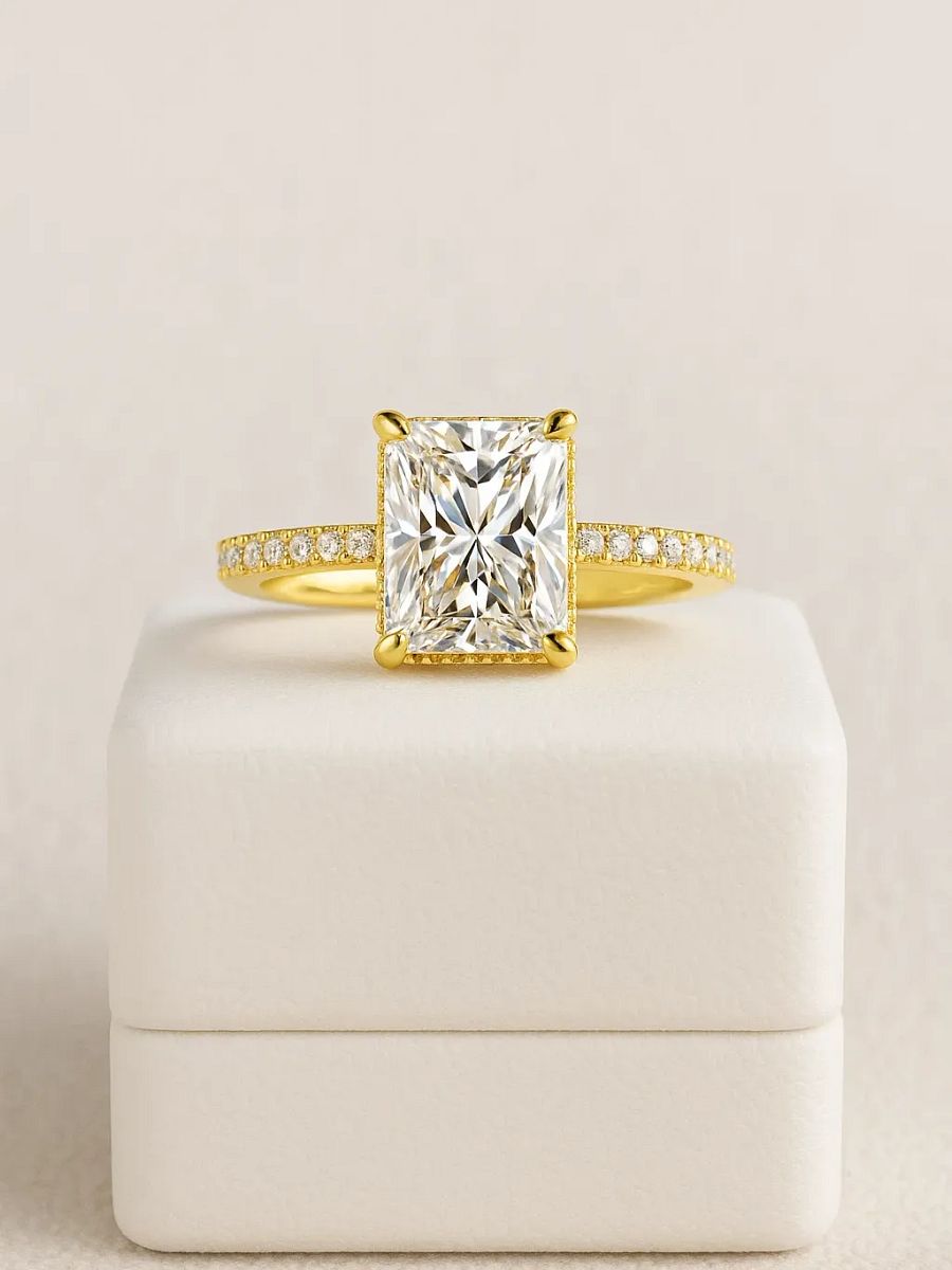 The Calista Ring product image (3)