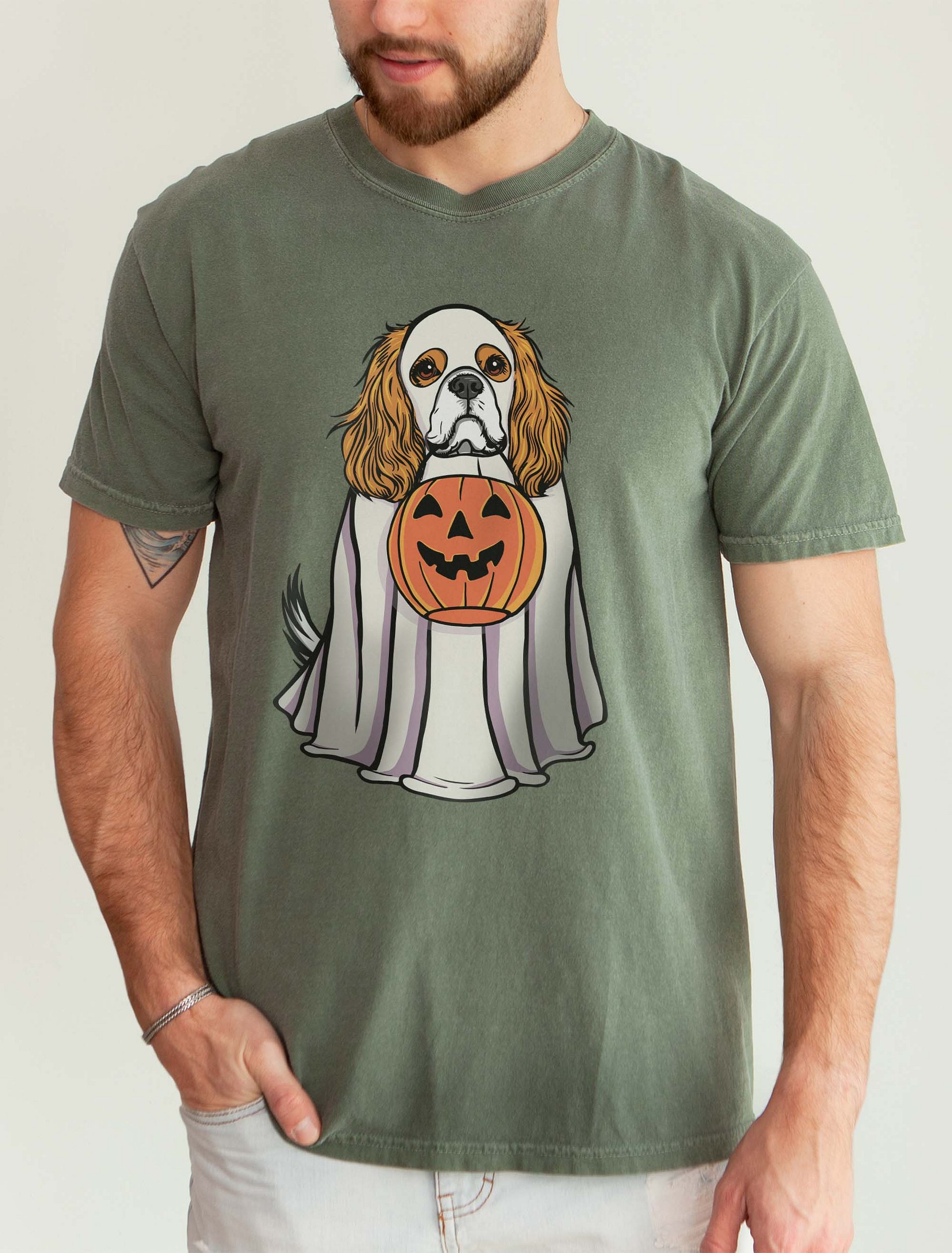Funny Halloween Cavalier King Charles Spaniel(Blenheim) T-Shirt | Funny Cavalier Wearing a Ghost Costume and Holding a Pumpkin Basket product image (2)