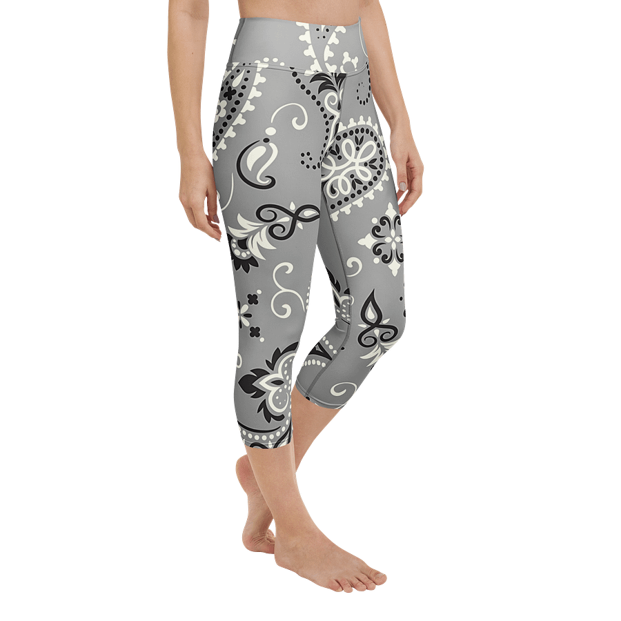DTAC 90s Iconic Yoga Capri Leggings product image (2)
