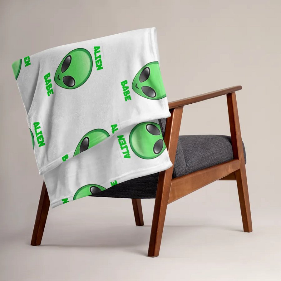 Alien Babe product image (15)