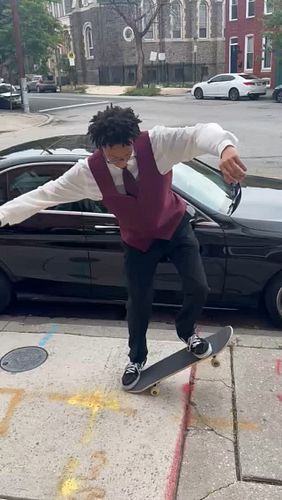 Yuh My balance is superb.

I really thought she didn't get that on camera honestly