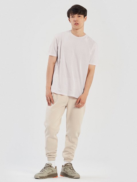 Photo showing Gildan Unisex Softstyle T-Shirt