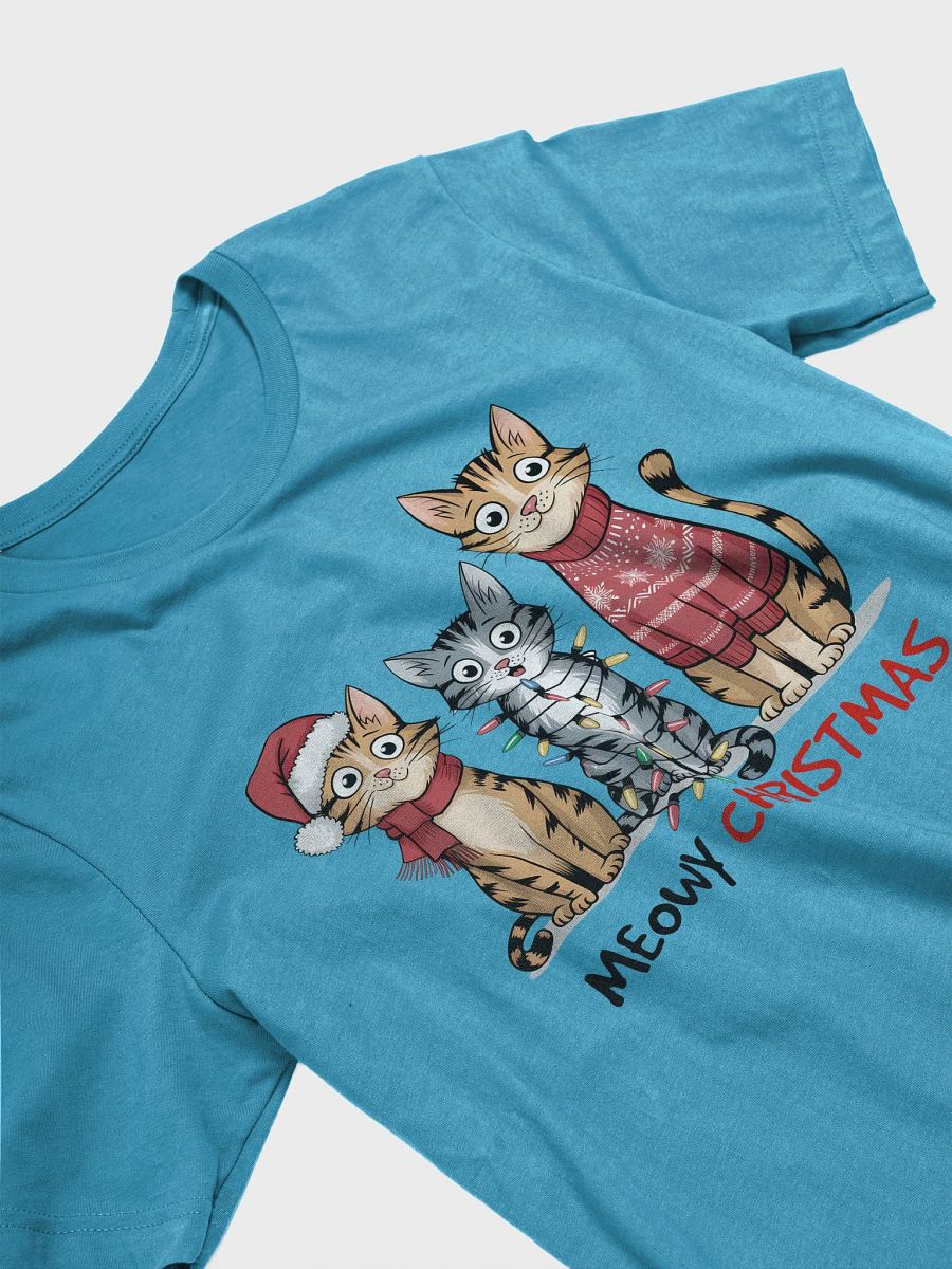 Festive Christmas Cat Trio T-Shirt – Perfect for Cat Lovers and Holiday Cheer! product image (3)