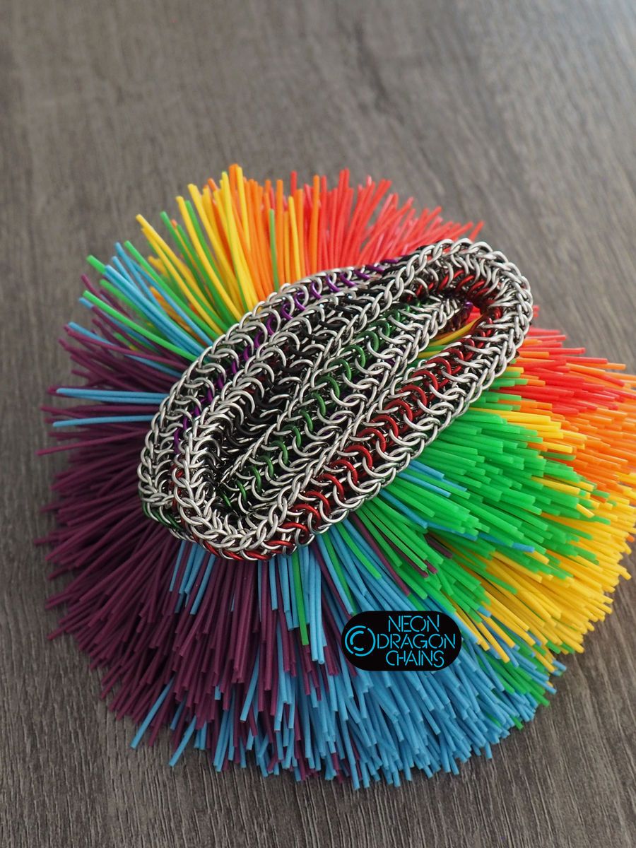 Mobius Fidget Toy / Steel Stripes product image (4)