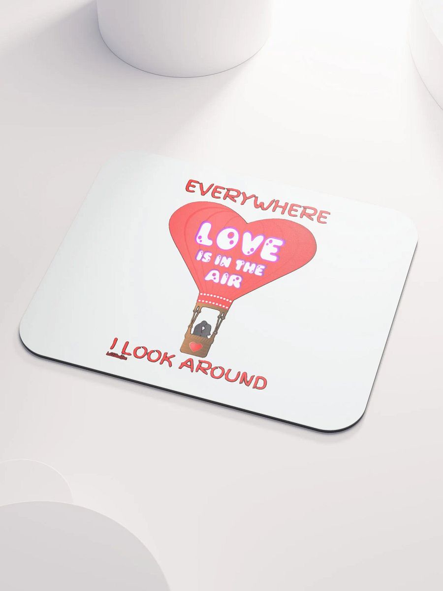 LOVE IS IN THE AIR product image (3)