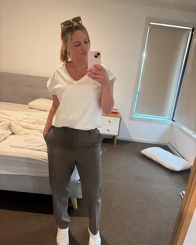 Sometimes less is more. Keeping it simple with easy-to-wear staples for the classroom today. Comfort and style don’t have to ...