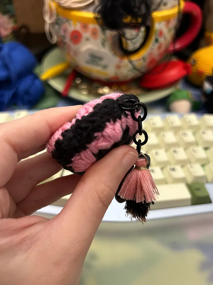 Custom Crochet Paw Keychain product image (2)