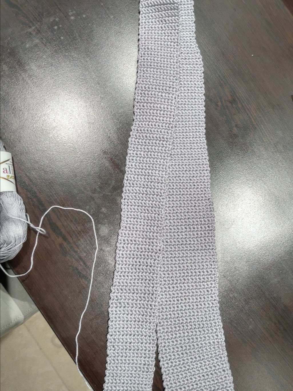 Squared edges necktie crochet pattern product image (1)