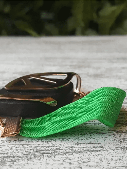 Lucky Green Elastic Bracelet | Handmade Accessory for Bellabeat Leaf Urban & Ivy product image (1)