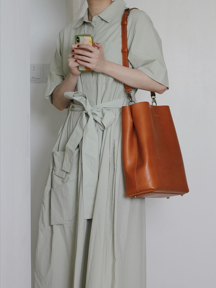 Vegetable tanned Leather Shoulder Bag product image (4)