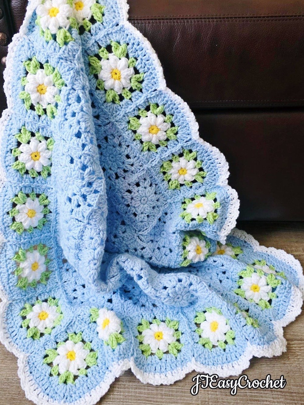 Easy Crochet Pattern & VIDEO, Blue Flower Granny Square Blanket With Daisy Border product image (9)