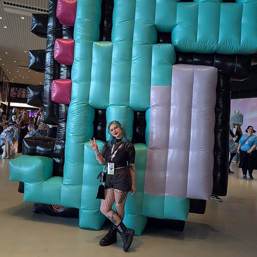 ✨💙 Twitchcon Rotterdam 💙✨ 
.
Ahhhh such an amazing time!!! I'm so glad I got to meet so many wonderful people, genuinely ever...