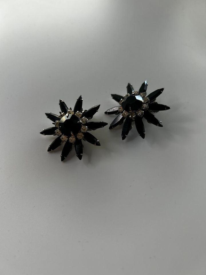 Vintage Judy Lee Black Crystal Starburst Clip On Earrings product image (2)
