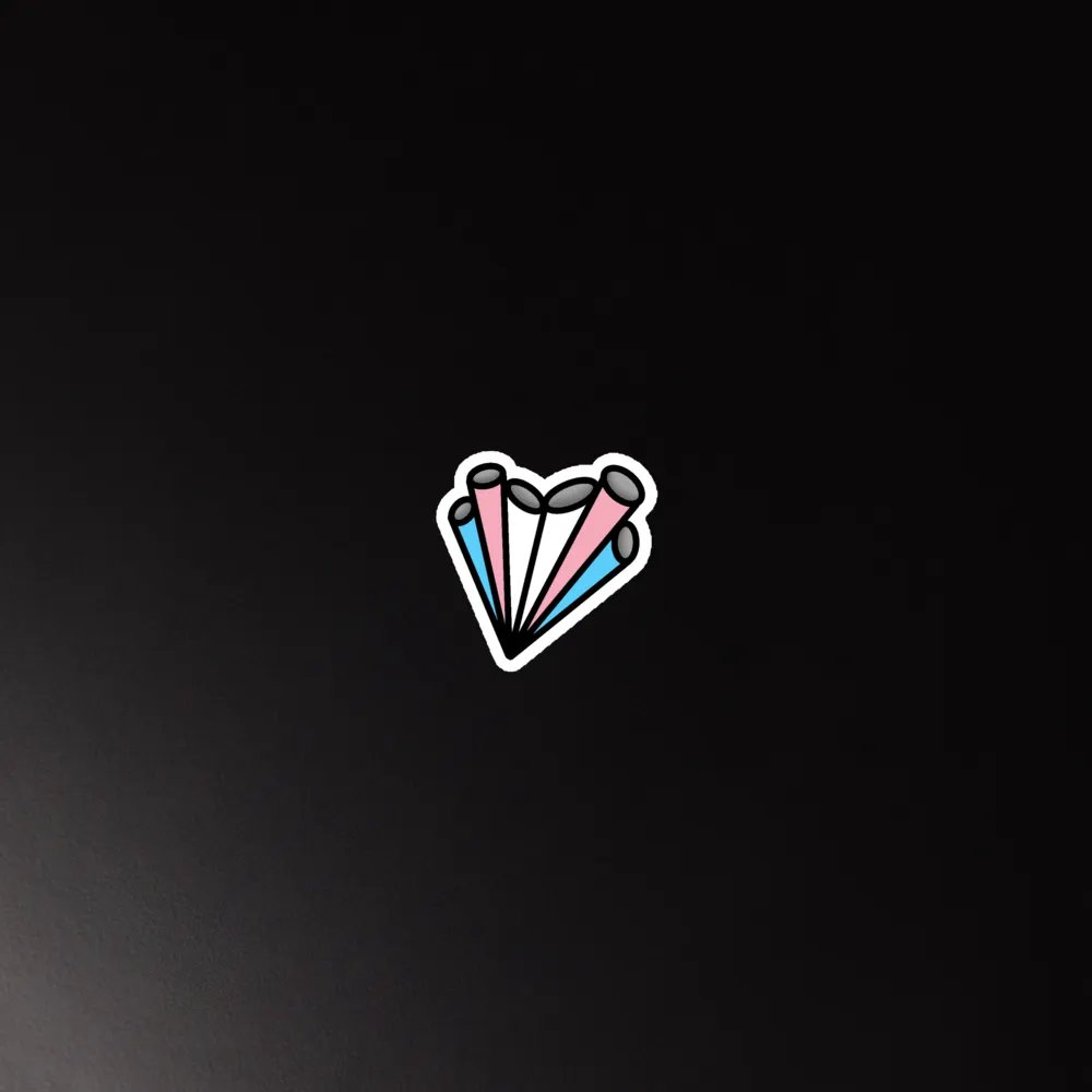 Trans heart magnet product image (5)