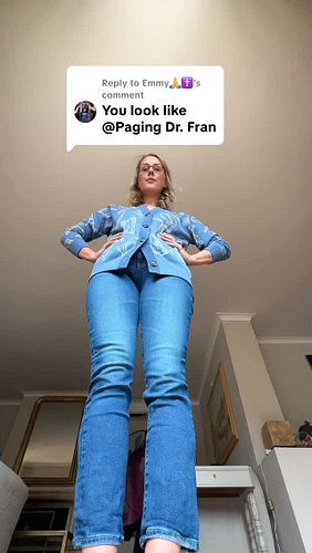 if @friendlyfamdoc looks familiar, it’s because she copies everything i do (kidding!😅) #doctorsisters #doctorsoftiktok #obgyn...