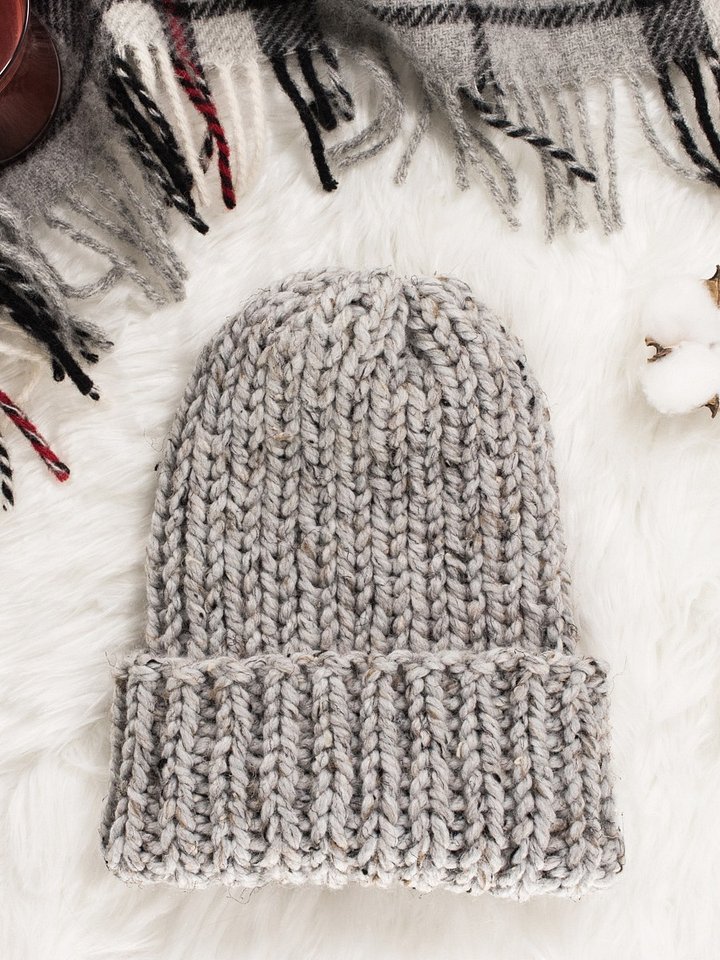 Everyone's Favorite Rib Stitch Hat Pattern! - Simplicity product image (1)