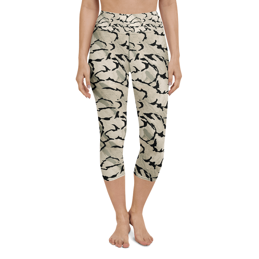 Animal Skin Capri Leggings product image (4)