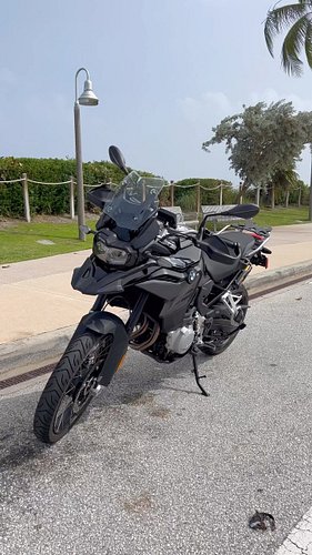 🕷️
.
.
.
.
.
#bmwgram #bikelife #bmwlove #bmwm #bmwmotorad #bmwrepost #instamoto #mperformance #alpinestars #akrapovic #golde...