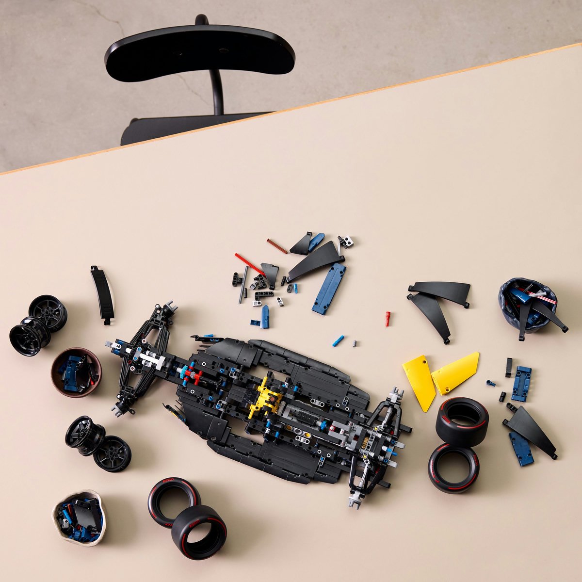 LEGO F1 Oracle Red Bull Racing RB20 product image (6)