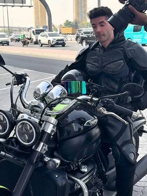 Bat Biker in da house 🦇  #moto #armor #motoarmor #motosuit #motoarmor #motogear #gear #Motojacket #motopants #helmet #helmets #motorcycle #biker #batman #thebatman #darkknight #arkhamknight #batman biker #batman  #moto #vlog #reactions #darkknight #gotham #batman #bikerboy #cosplayer