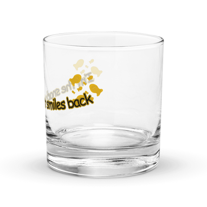 Snack that smiles back whiskey glass product image (2)